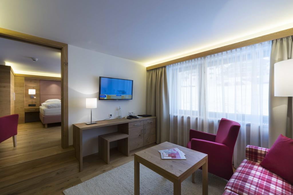 Hotel Garni Panorama Лех ам Алберг Стая снимка